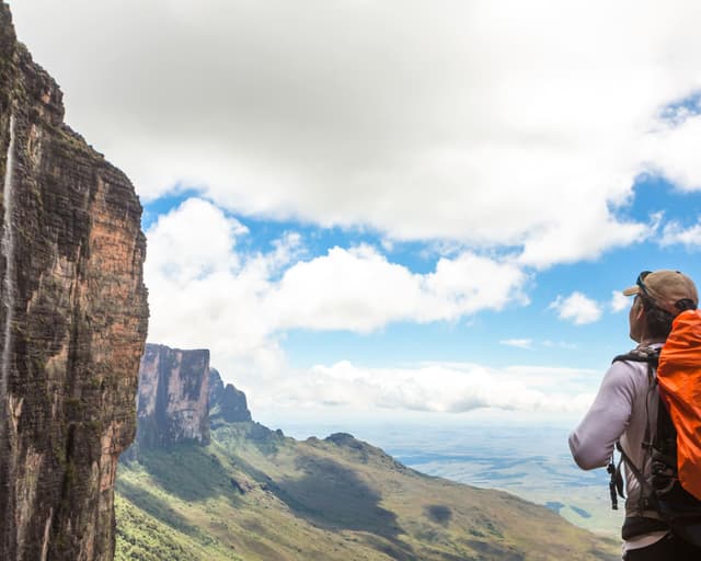 How hard is it to trek up Mount Roraima?