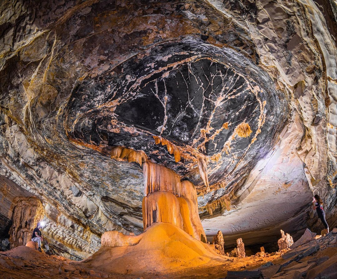 Stalactites and history hang in balance in this incredible cave Lapa Doce Cave and Pratinha - what to do in Chapada Diamantina