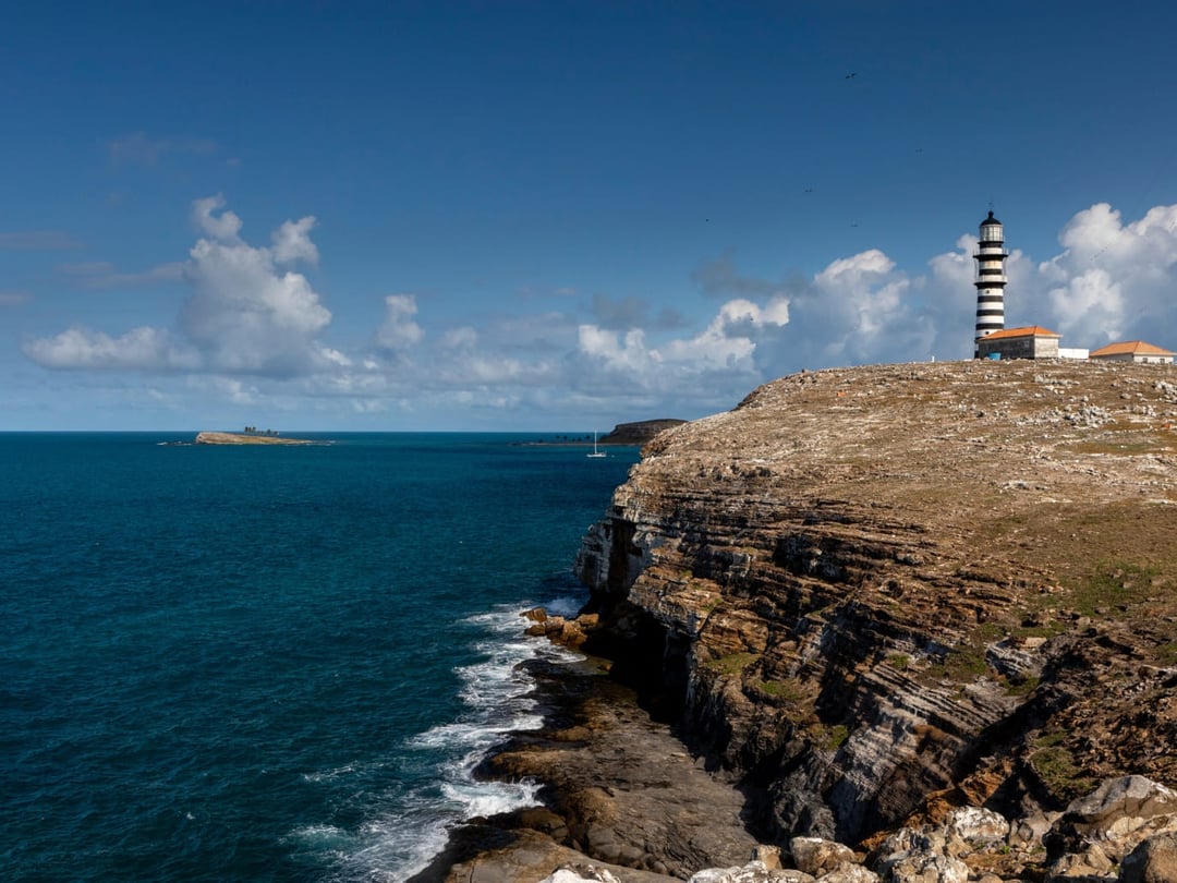 Photo: Gabi Carrera, Marinha do Brasil Santa Barbara Brazilian Navy