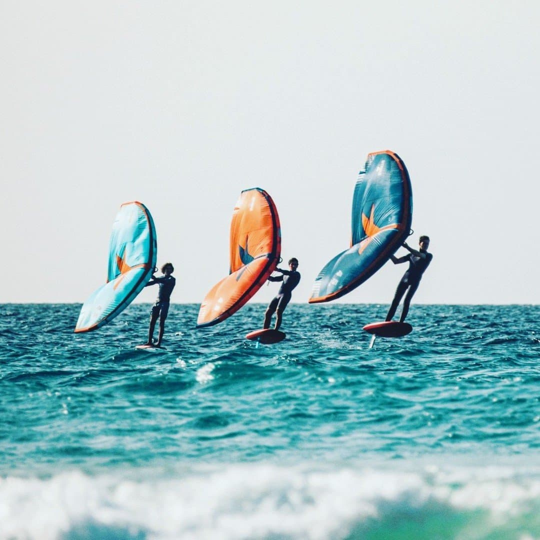 Defying the sea is easier when you have good company and a strong wind. Photo 2