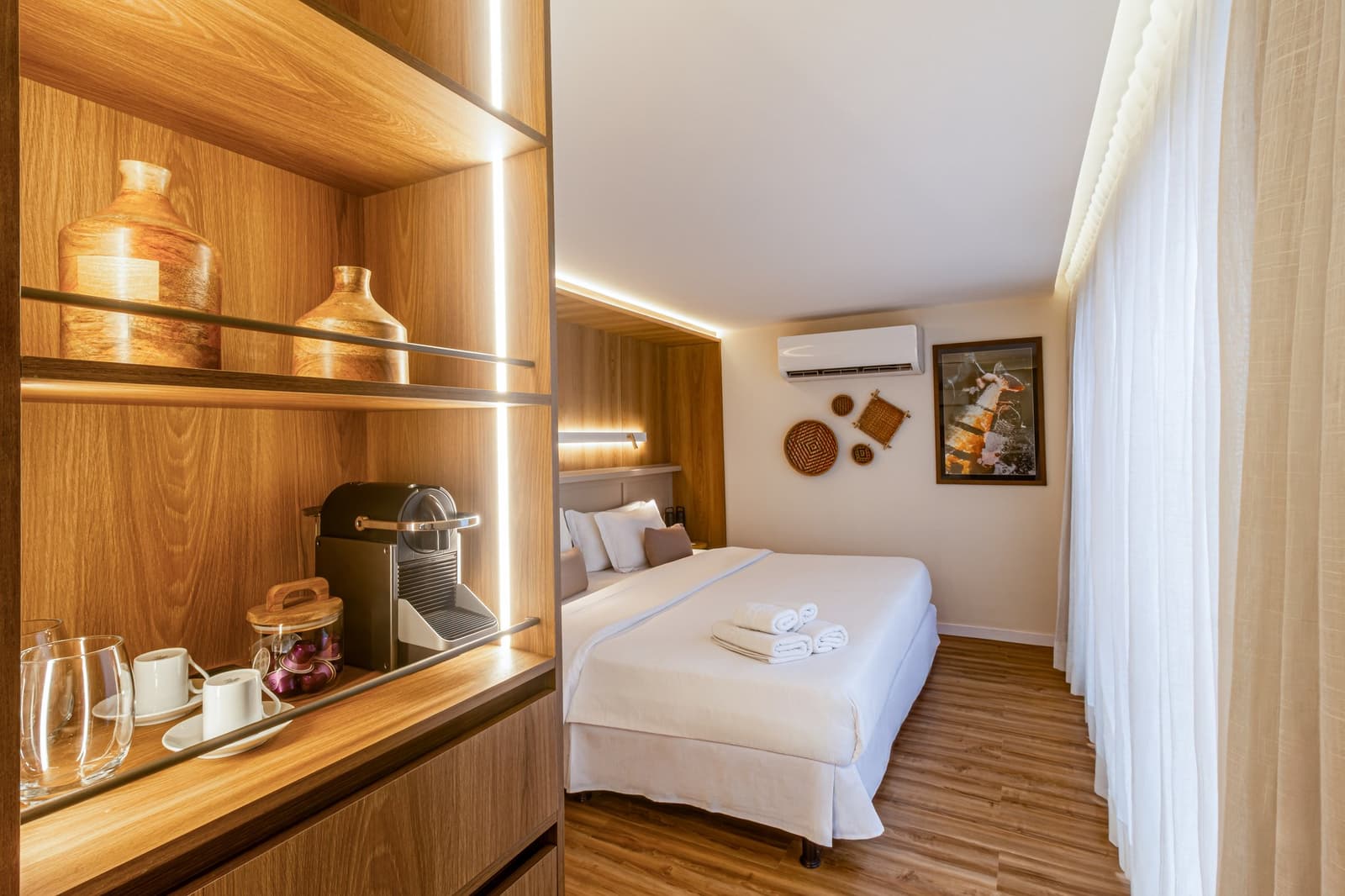 Coffee ready, towels folded, someone thought this through. Photo: STUDIO CREATE Photo 3