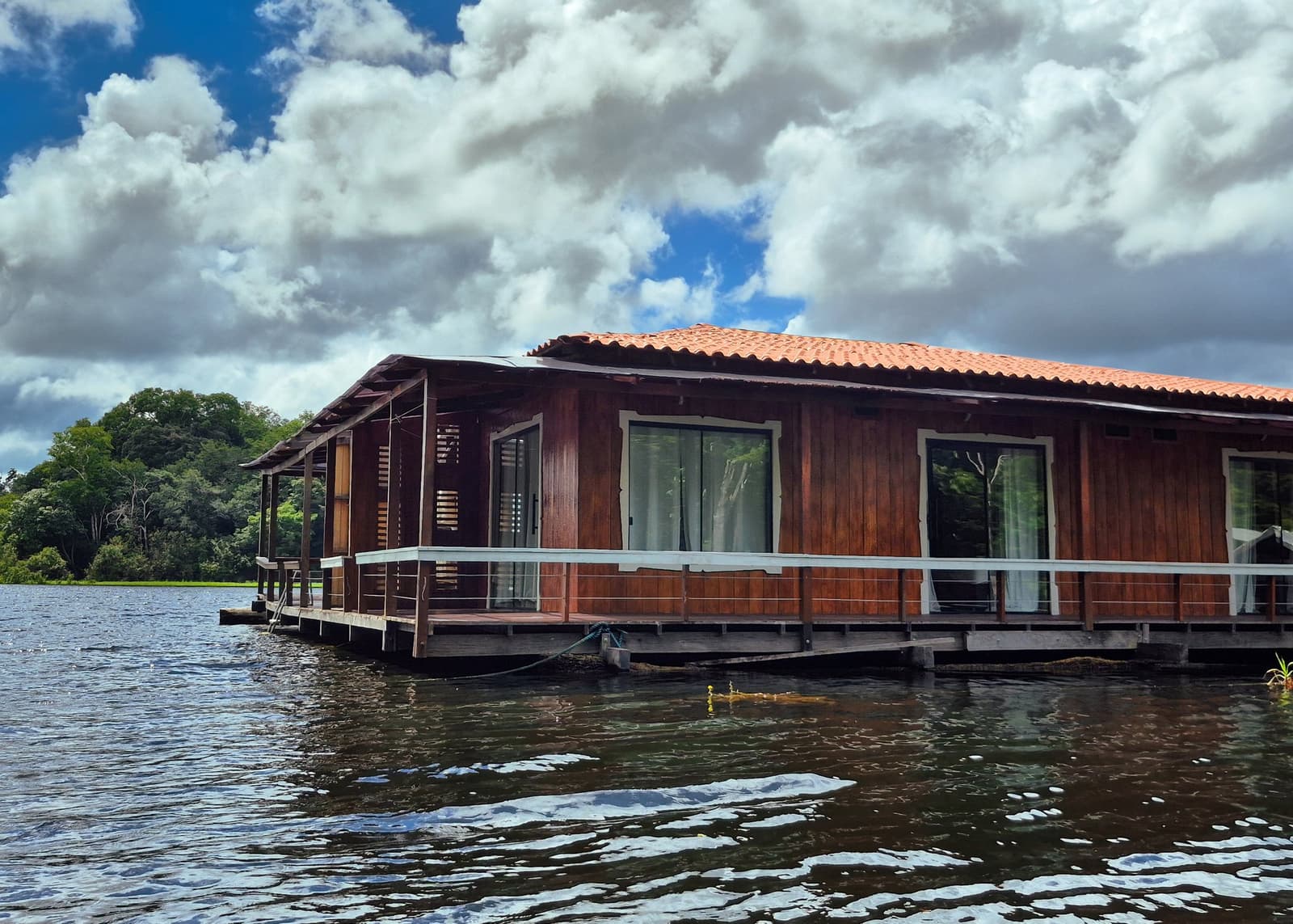 Sleeping on the water, deep in the rainforest. Photo 3