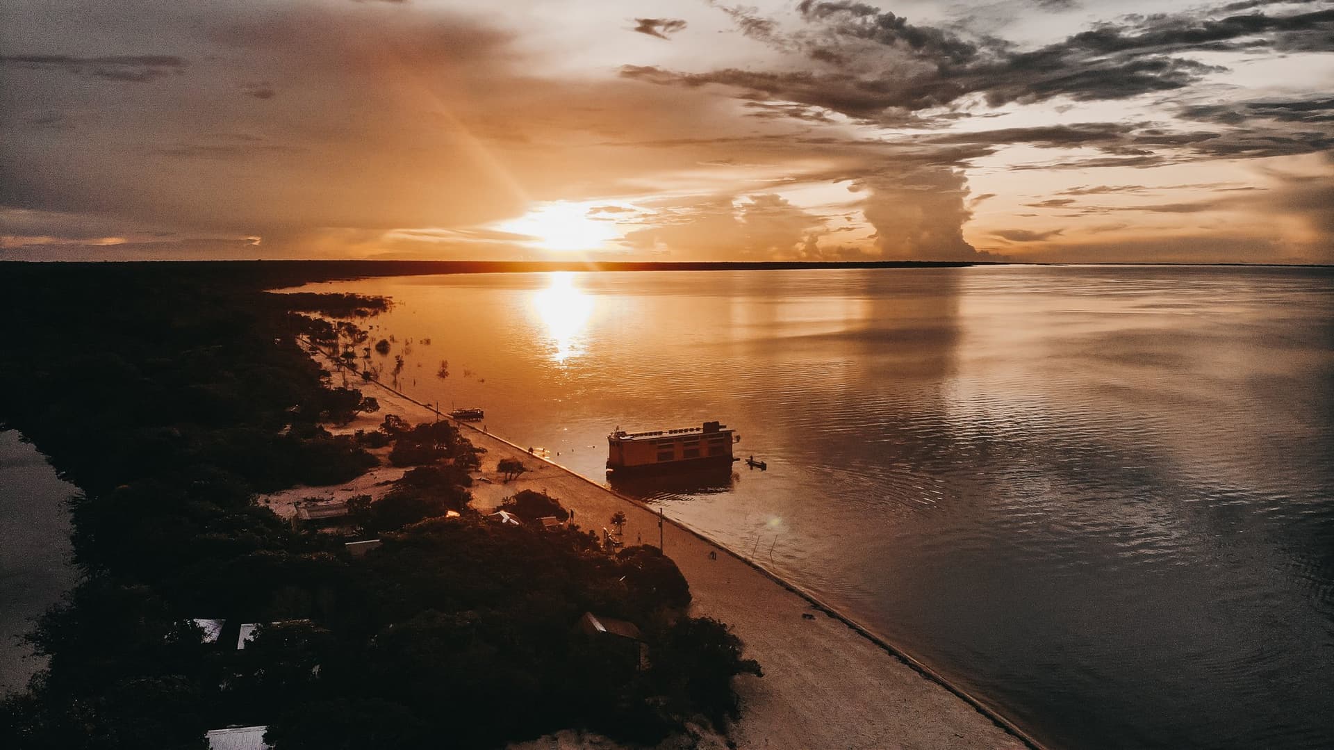 Untamed Amazon Cruise: 4-day Forest Tour in Brazil Untamed Amazon Cruise: 4-day Forest Tour in Brazil