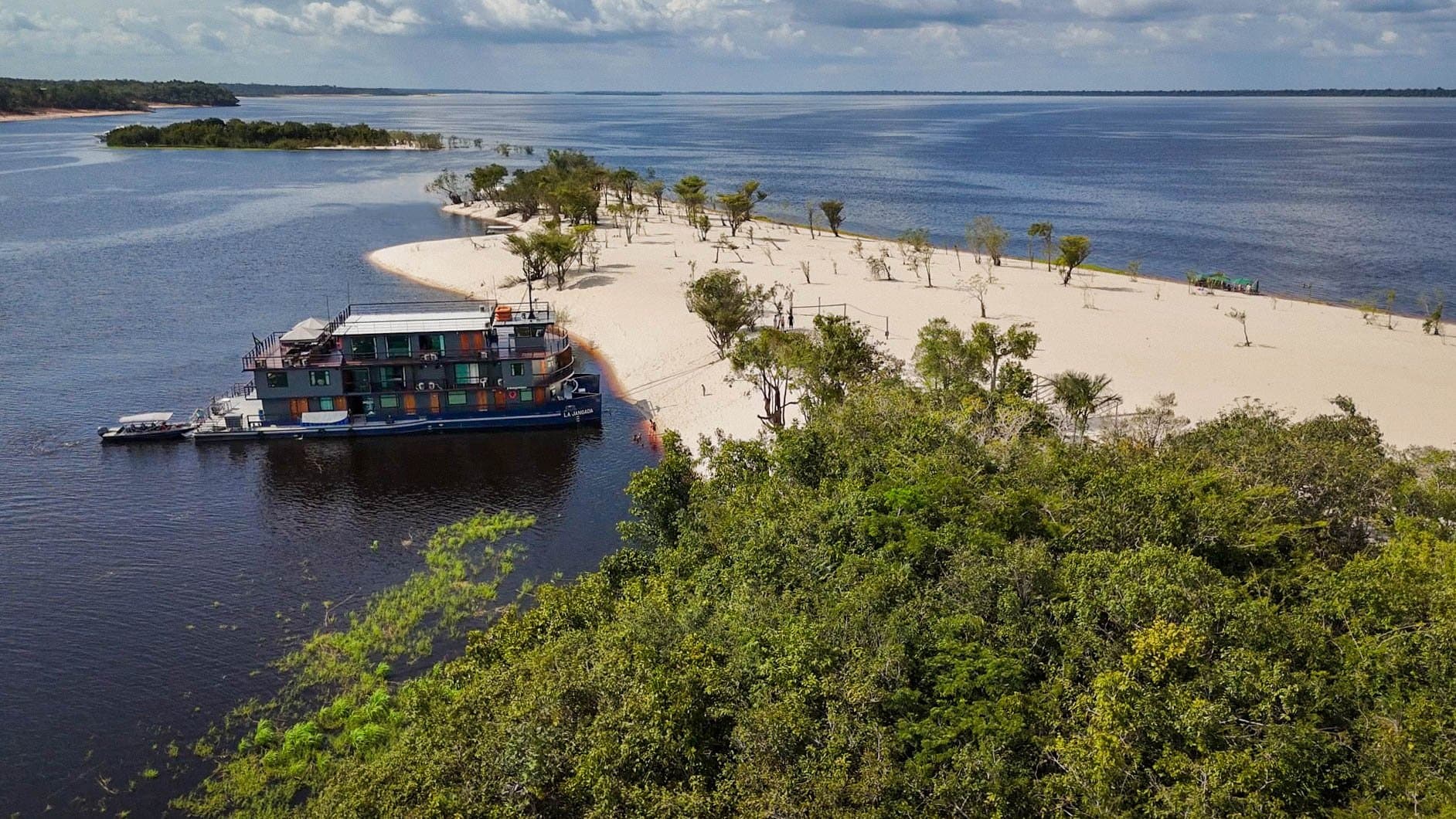 La Jangada Amazon Cruise: 5-Day Jungle Expedition La Jangada Amazon Cruise: 5-Day Jungle Expedition