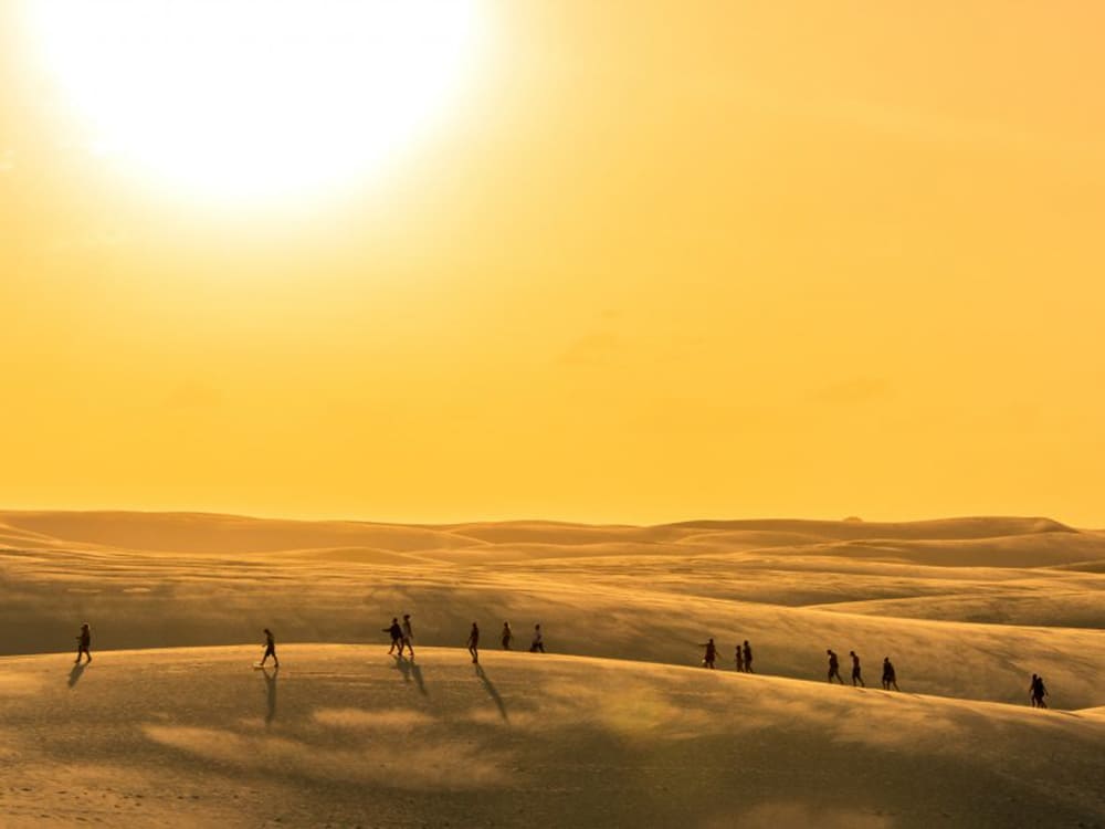 Trek dans le désert au coucher du soleil - Lencois Maranhenses