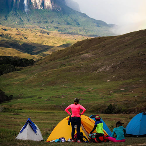 Zelten am Fuße des Berg Roraima
