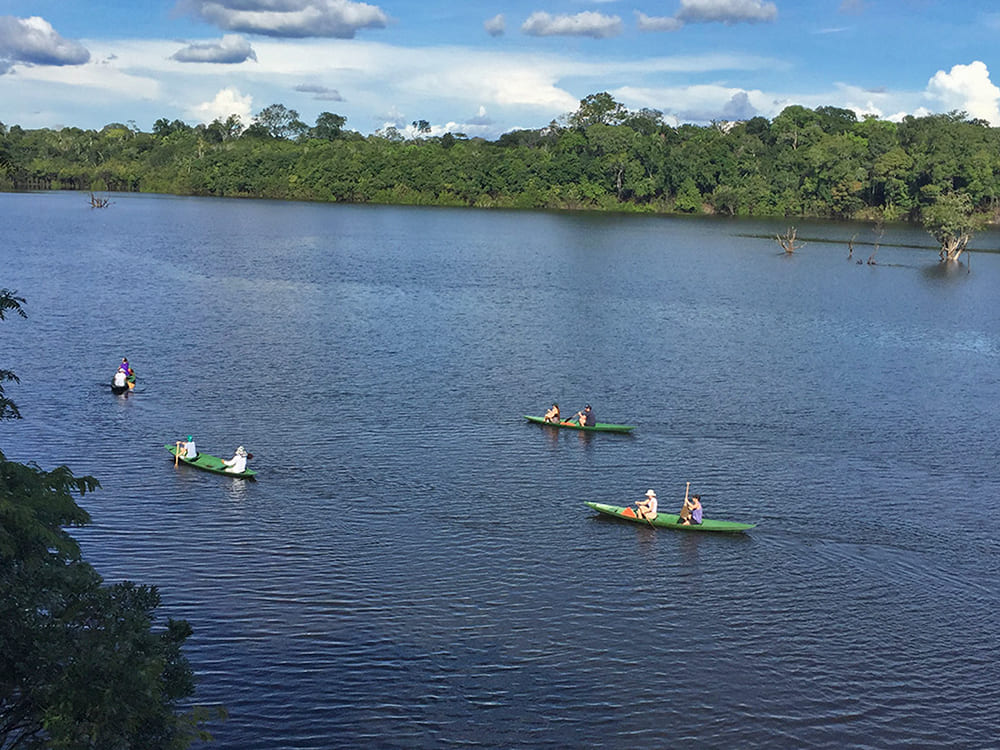 Kanoën en kajakken op de amazonerivier