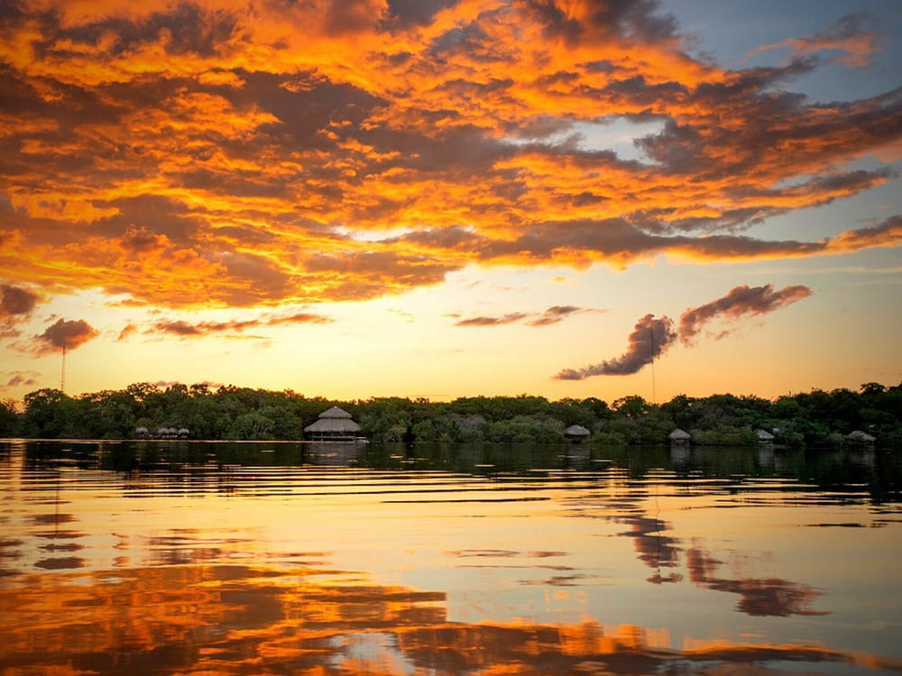 Sonnenuntergang bei den Bungalows - Amazonas