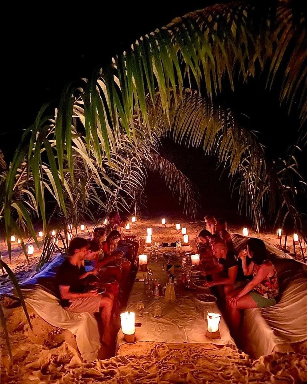 Abendessen am Strand im Amazonas