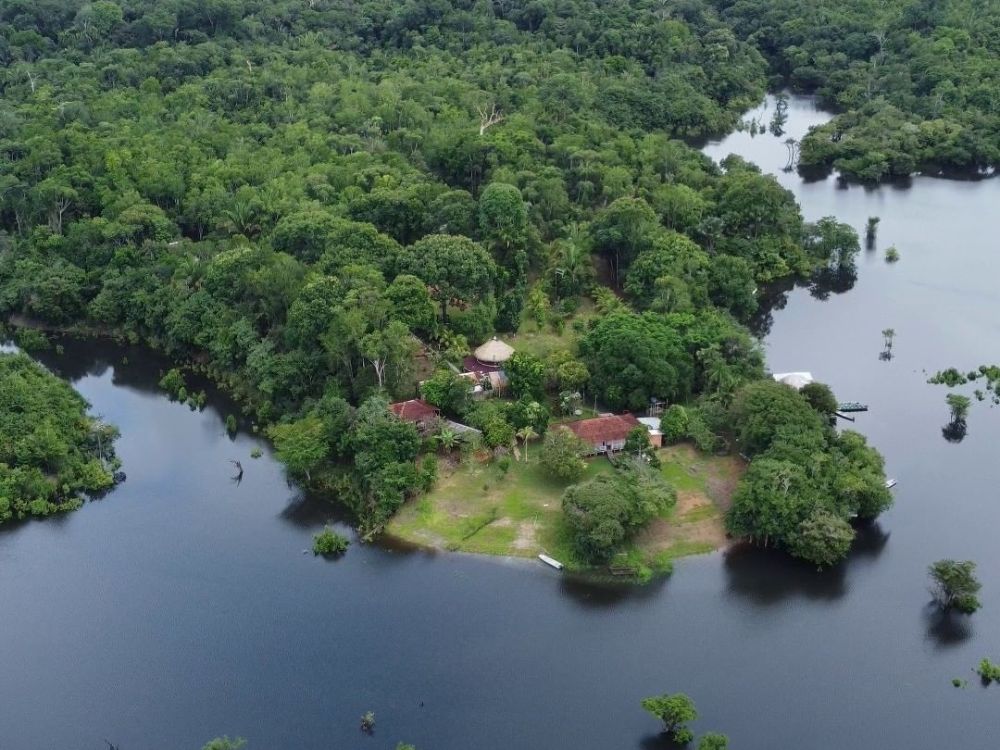 Lodge aan het water in het hart van het Braziliaanse Amazonegebied