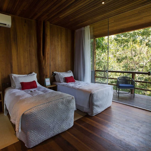 Treehouse 2 beds room amazon lodge
