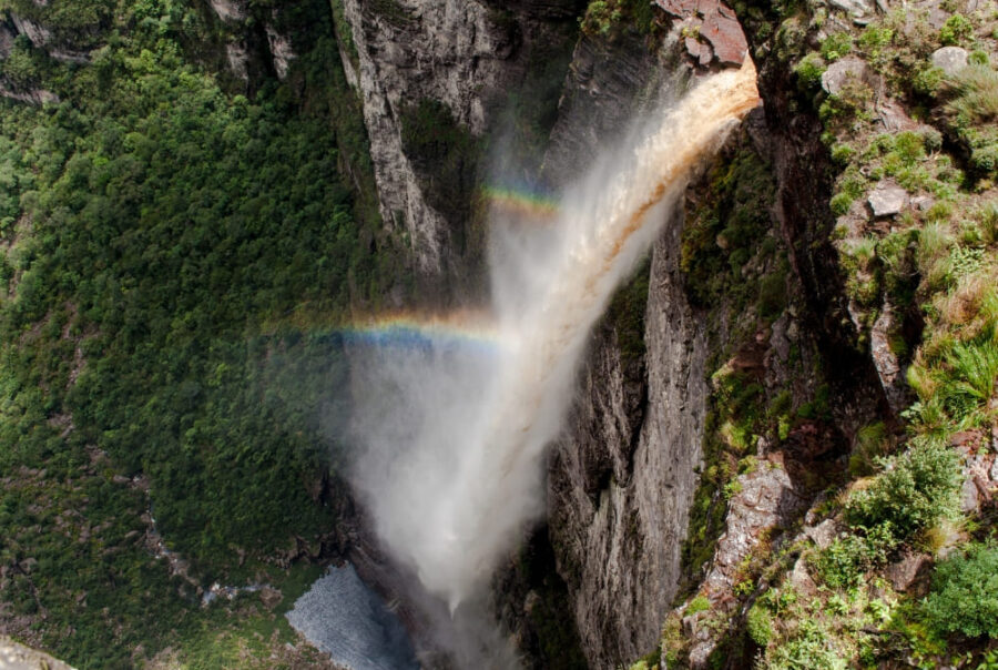 Fumaça waterfall in Chapada Diamantina with rainbow.